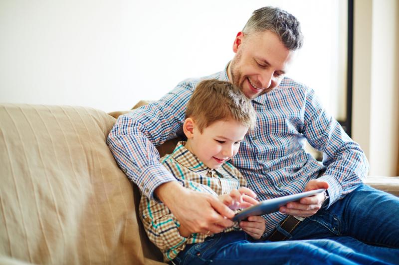  ¿Cuál es la opción más precisa para determinar quién es el padre de un niño? 